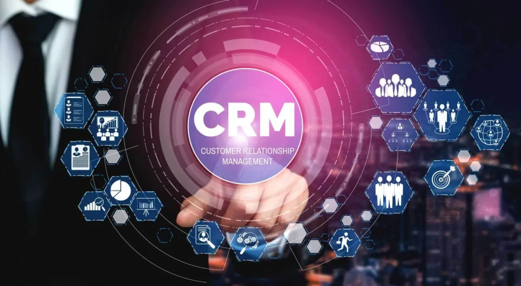 Guida alla creazione di strategie di crescita aziendale per dominare il mercato 8 CRM immagine concettuale a colori con icone