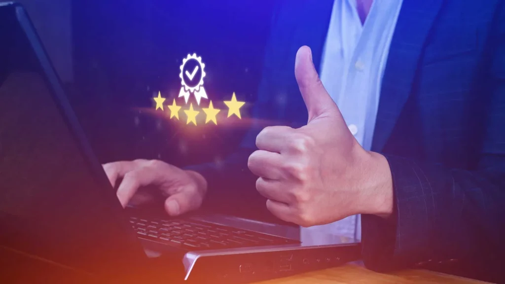 Guida alla creazione di strategie di crescita aziendale per dominare il mercato 6 Customer Experience persona con pollice alzato