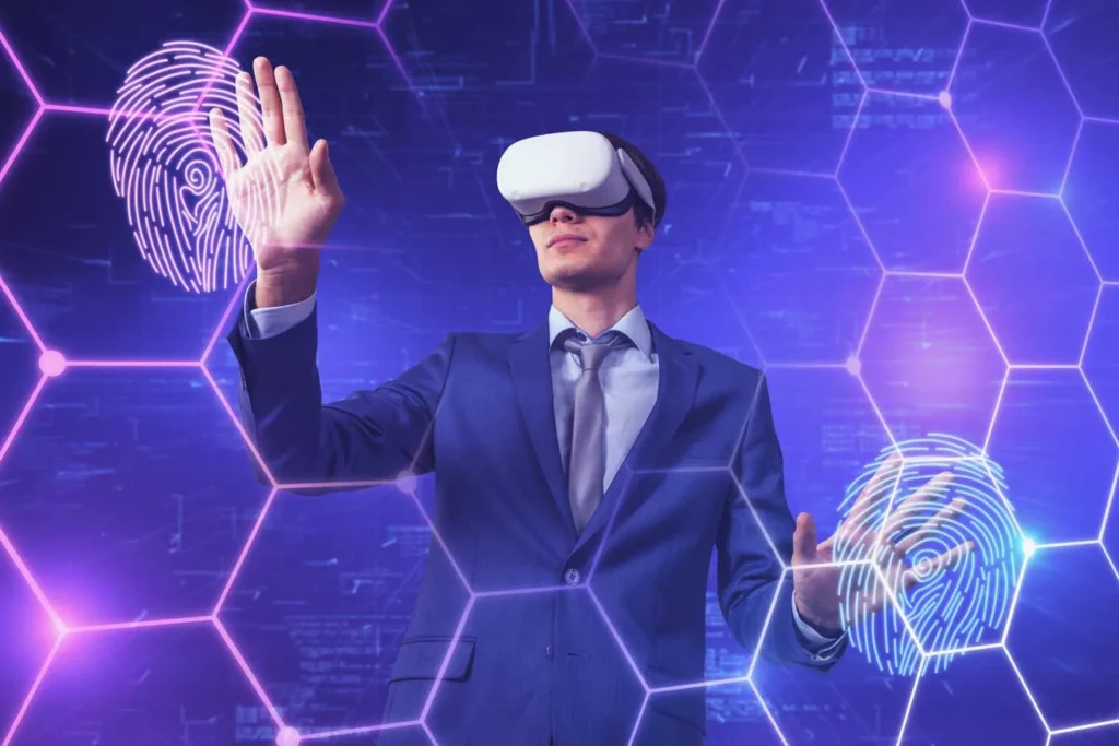 Le Nuove Frontiere dell'Advertising 15 Realtà Aumentata e Virtuale uomo con visore e impronte digitali