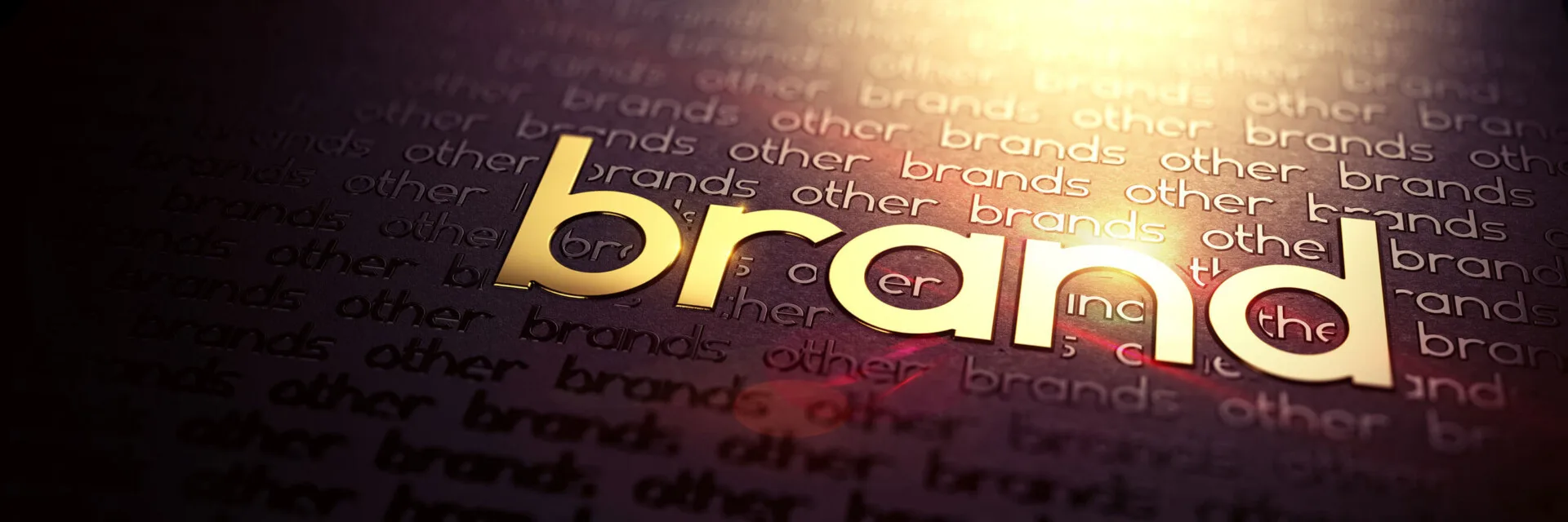 Consistenza del Brand la parola Brand dorata