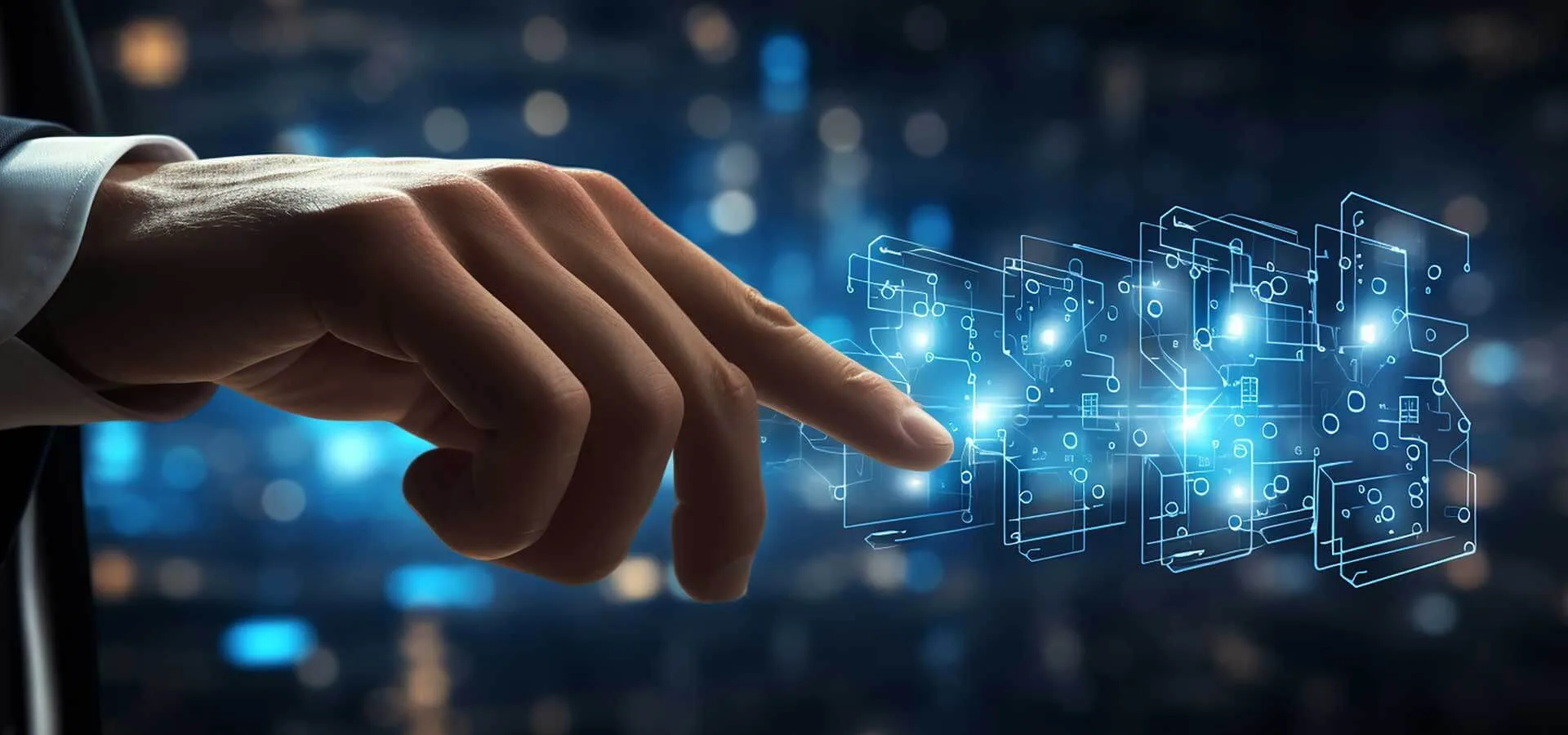 Implementare la Digitalizzazione 4 Implementare la Digitalizzazione mano che indica delle icone digitali blu